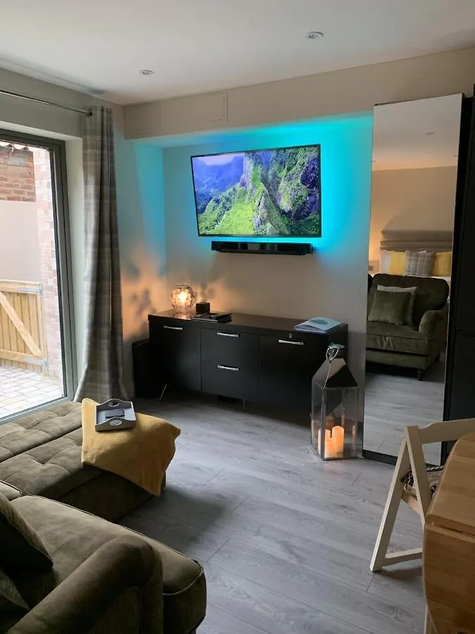 York Staycation With Free Parking